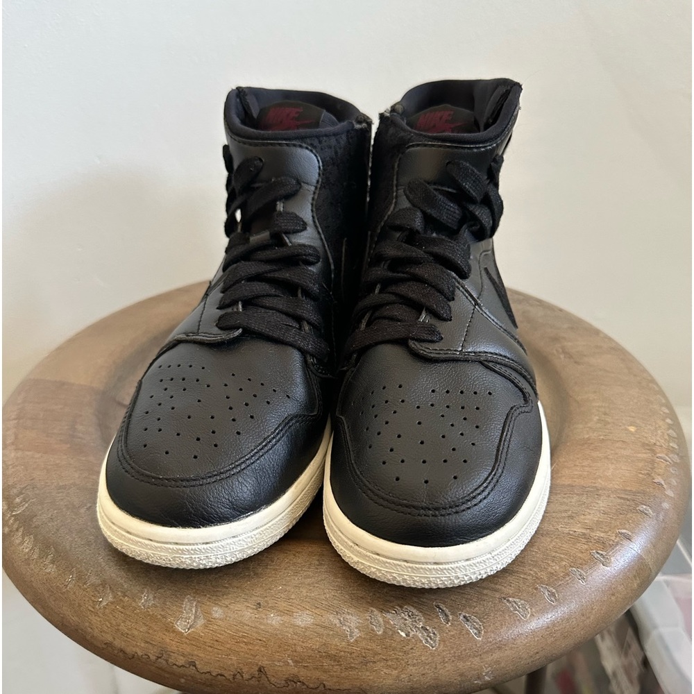 Jordan ☝🏾 - Picture 2 of 5